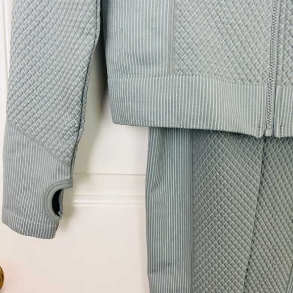 Bailey 44 Sport NWT Workout Set Leggings and Zip up Jacket Size Small - Picture 7 of 14